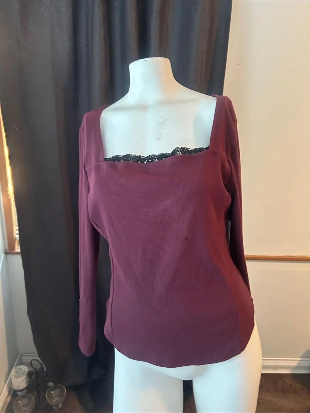 Jessica Simpson Aleera Square Neck Long Sleeve Top with Lace Trim - Burgundy